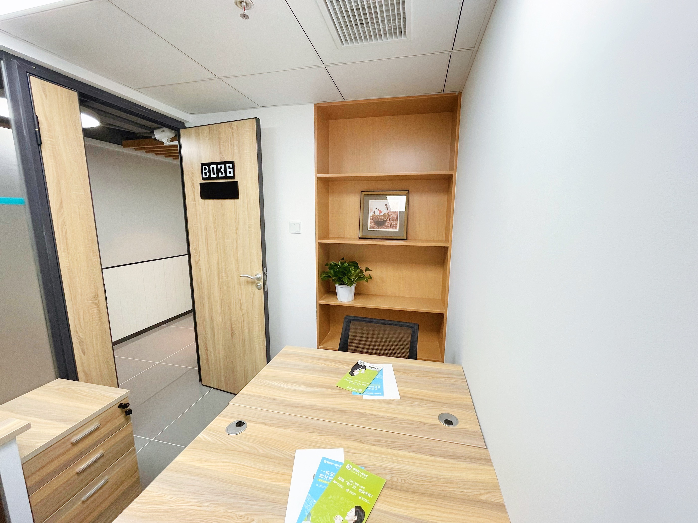 深圳罗湖1200套住房出租,罗湖国贸2千元租精装大单间