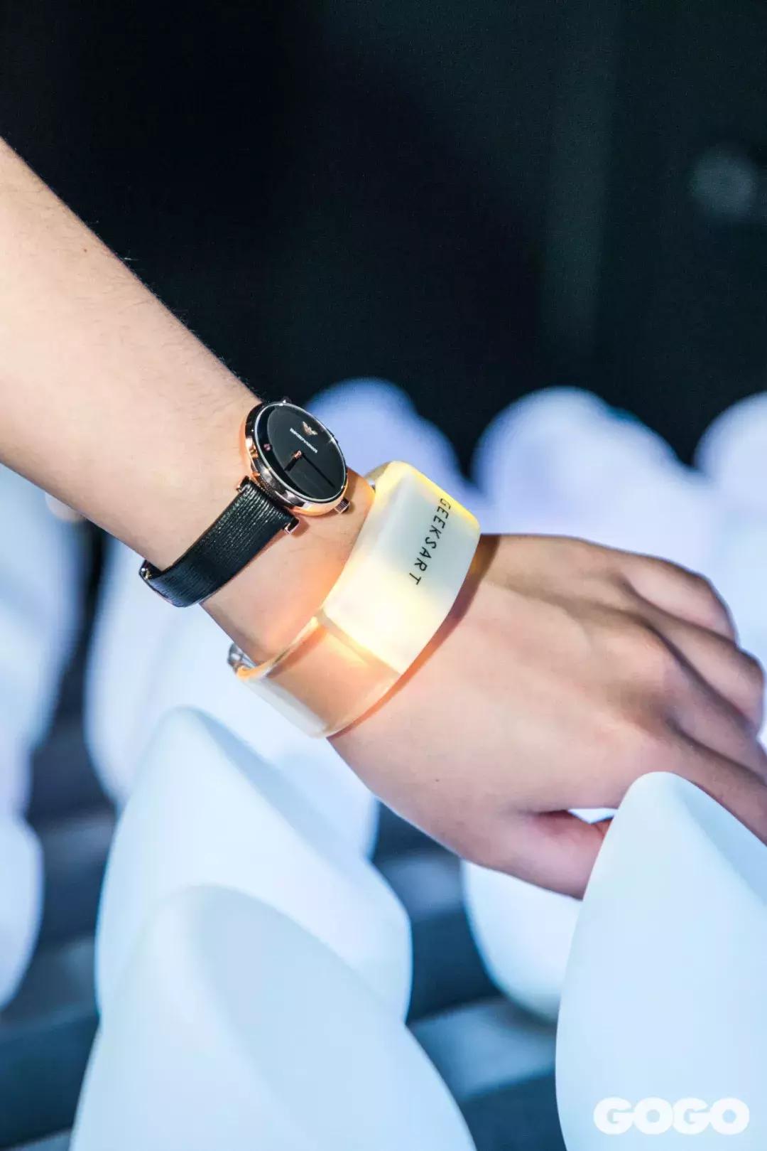 聚划算欢聚日光影之夜，开启满天星·光盛典