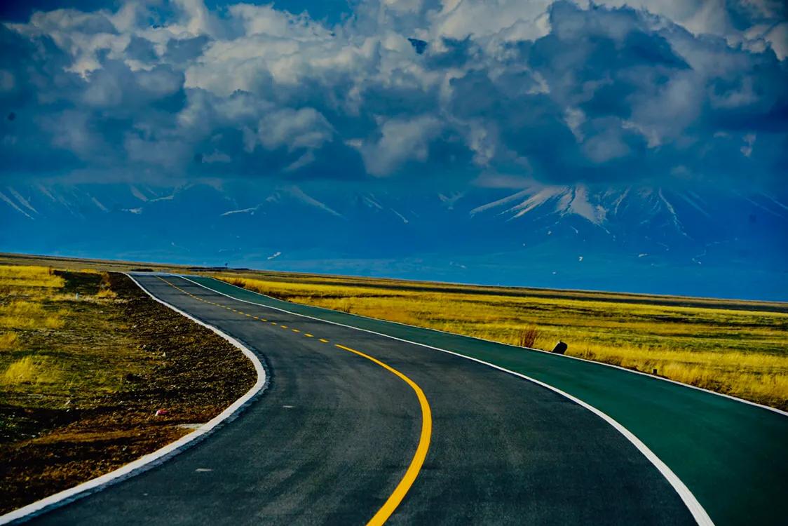 占中国六分之一地盘的*疆新**，12个5A景区N个世界遗产你走过多少？