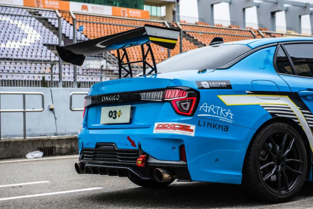 领克03过弯翻车,新款领克03推背感实测