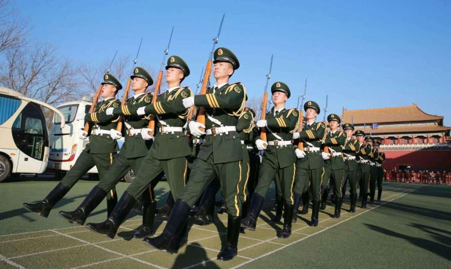 中美俄军人工资对比,美国24864元,俄罗斯5426元,中国是多少?