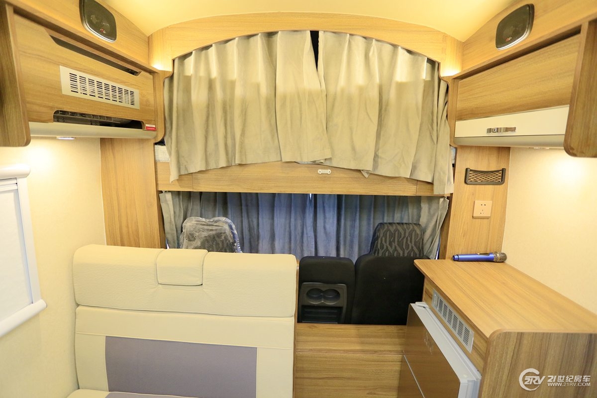 20万左右轻卡房车和c型房车,房车推荐15万到20万c型新能源房车