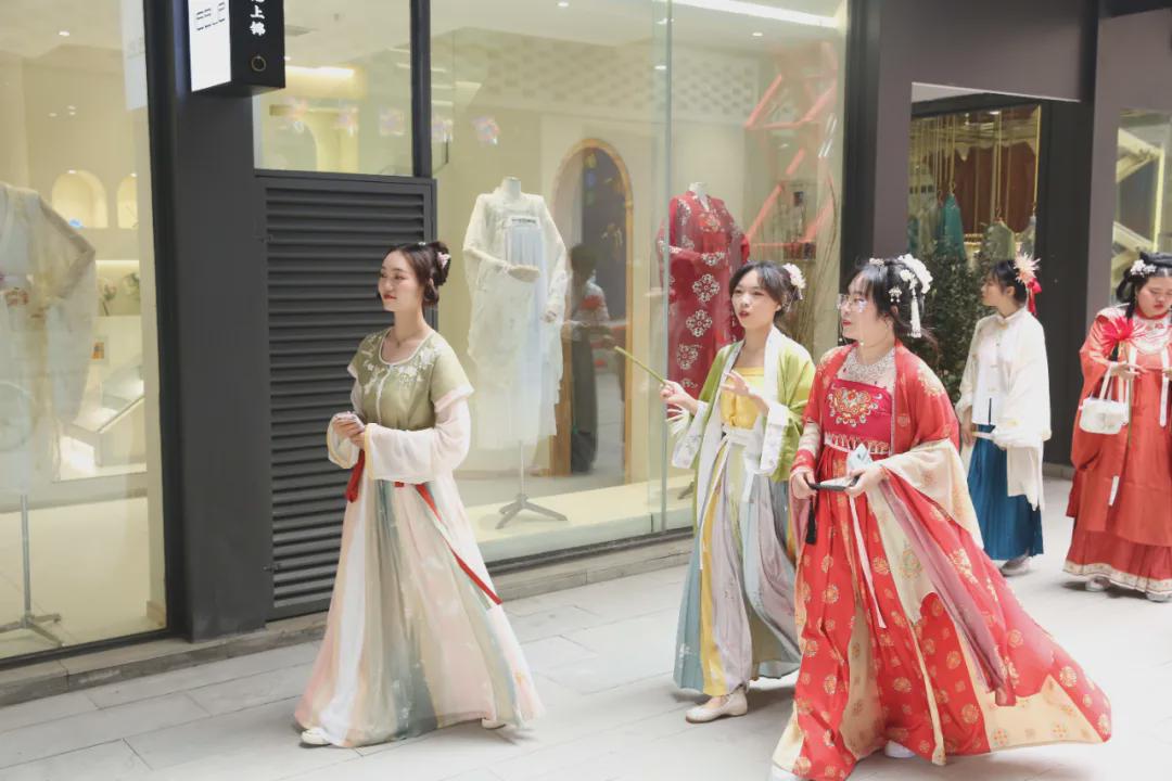 重回汉唐第六届汉服设计大赛,成都池上锦汉服设计大赛银奖