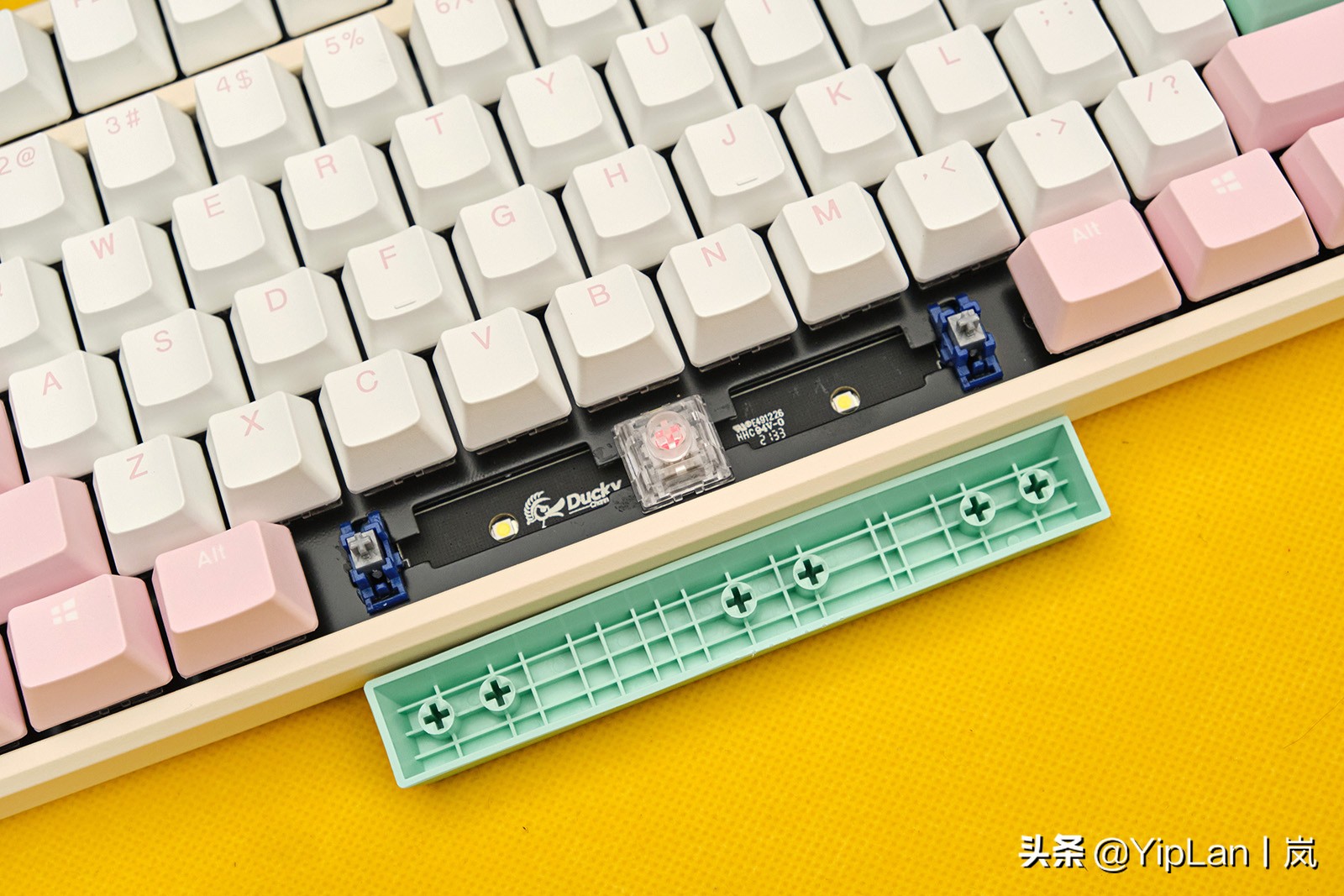 吉利鸭duckyone2开箱,吉利鸭duckyone2冲鸭系列键盘评测