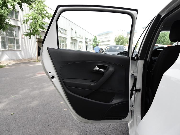 09polo改装案例,09款大众polo劲情翻新