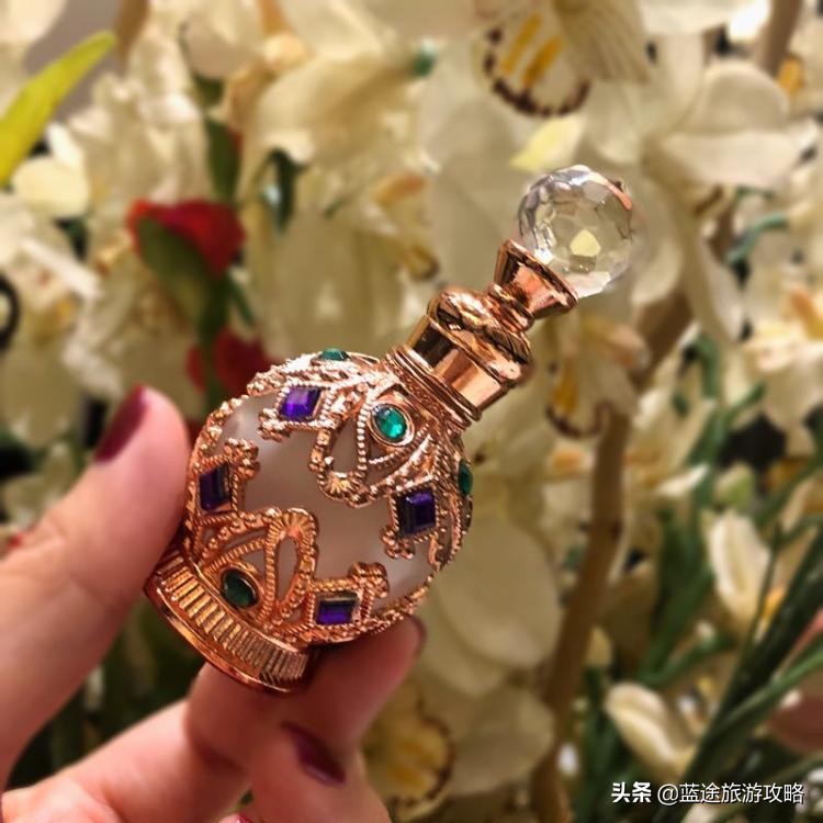 在迪拜奢华的购物中旅游和玩抖音,在迪拜购物是什么体验