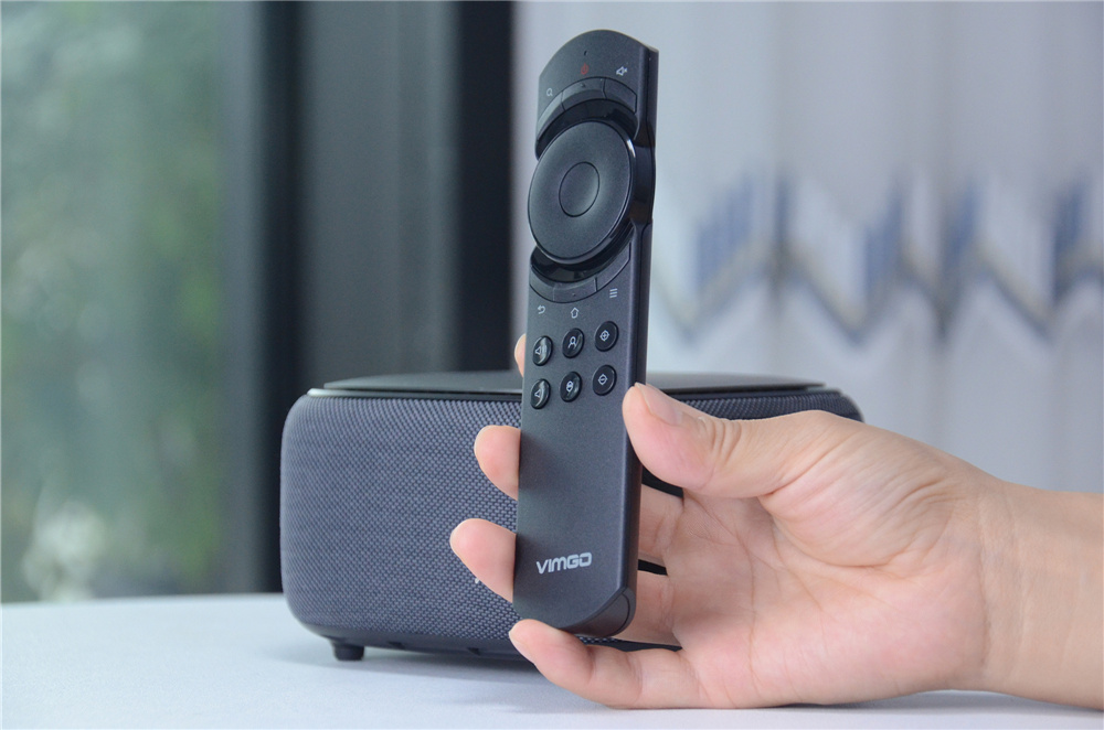 把家用投影仪放到电影院里投影,微果投影仪家用