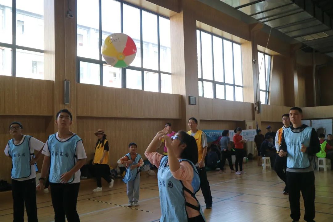 每个孩子都应该被宠爱,每个孩子都应该被陪伴