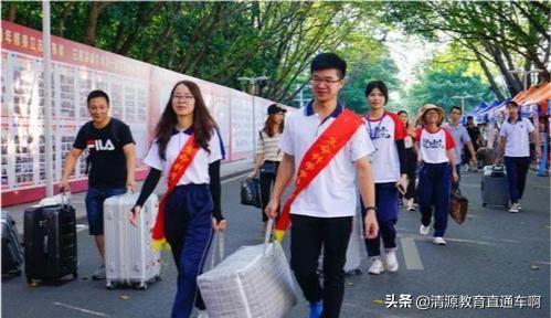 上大学有必要把户口迁走嘛,考上大学迁户口好还是不迁好
