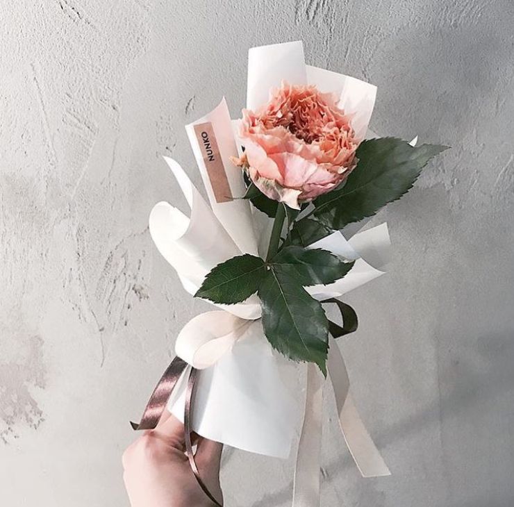 单支花束图片送女朋友,单支玫瑰花束怎么包装赶紧学起来