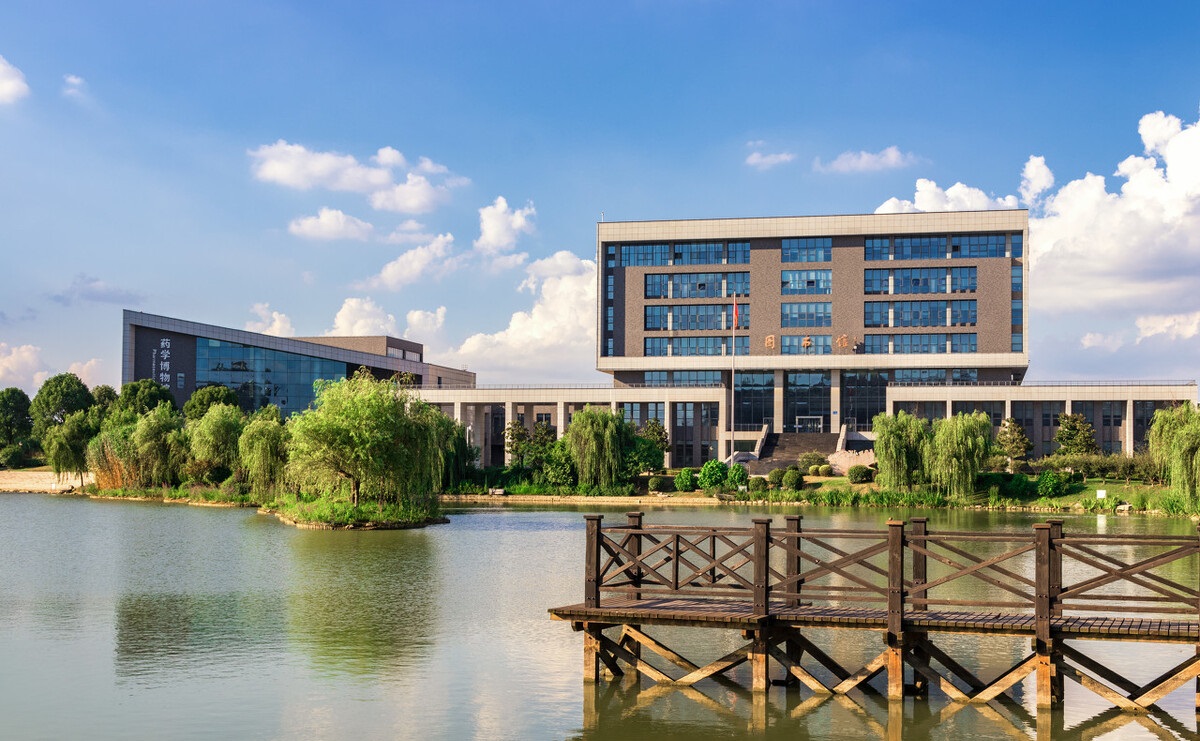 药科大学盘点：中国药科大实力最强，沈阳药科大的药剂学首屈一指