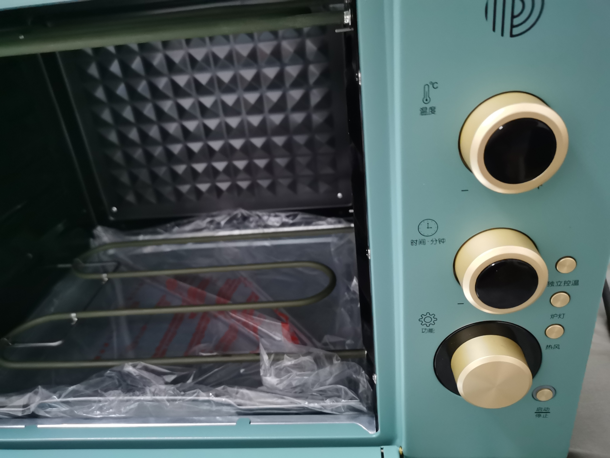 外观俘获你的心,实用照顾你的胃,不可或缺的柏翠烤箱值得你拥有