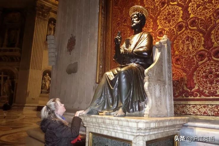 美国特色旅游景点口香糖墙,世上最恶心的景点墙上全是口香糖