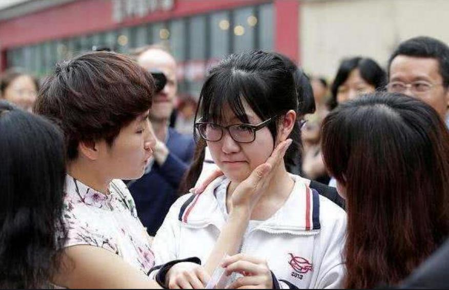 读三本大学学费一年多少,被三本大学录取能退档吗