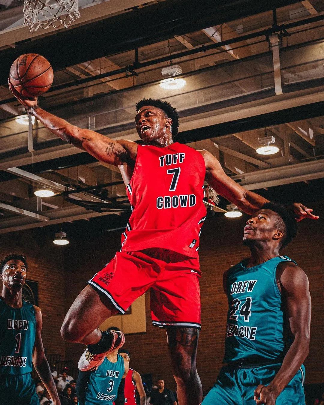 「每周联名X讯」众人骂丑,价格却直逼倒钩的鞋究竟长什么样?