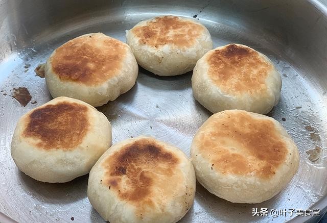 不用烤箱家庭版绿豆酥饼,不用烤箱的绿豆饼制作全过程