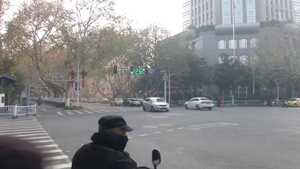 交通信号灯新国标黄灯,新国标信号灯为什么有灭灯