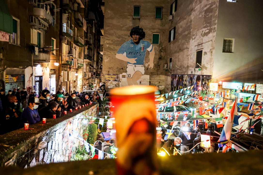 人物|马拉多纳:革命和*卡因可**