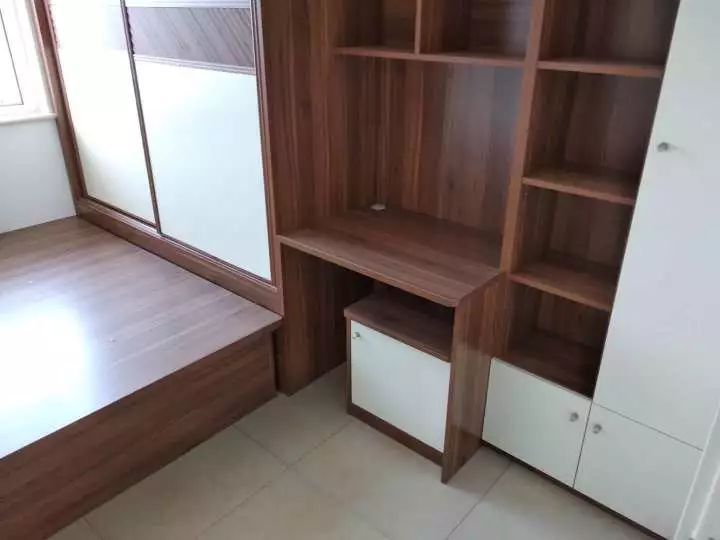 工资5000但月入一万,月薪5000花了1500租房