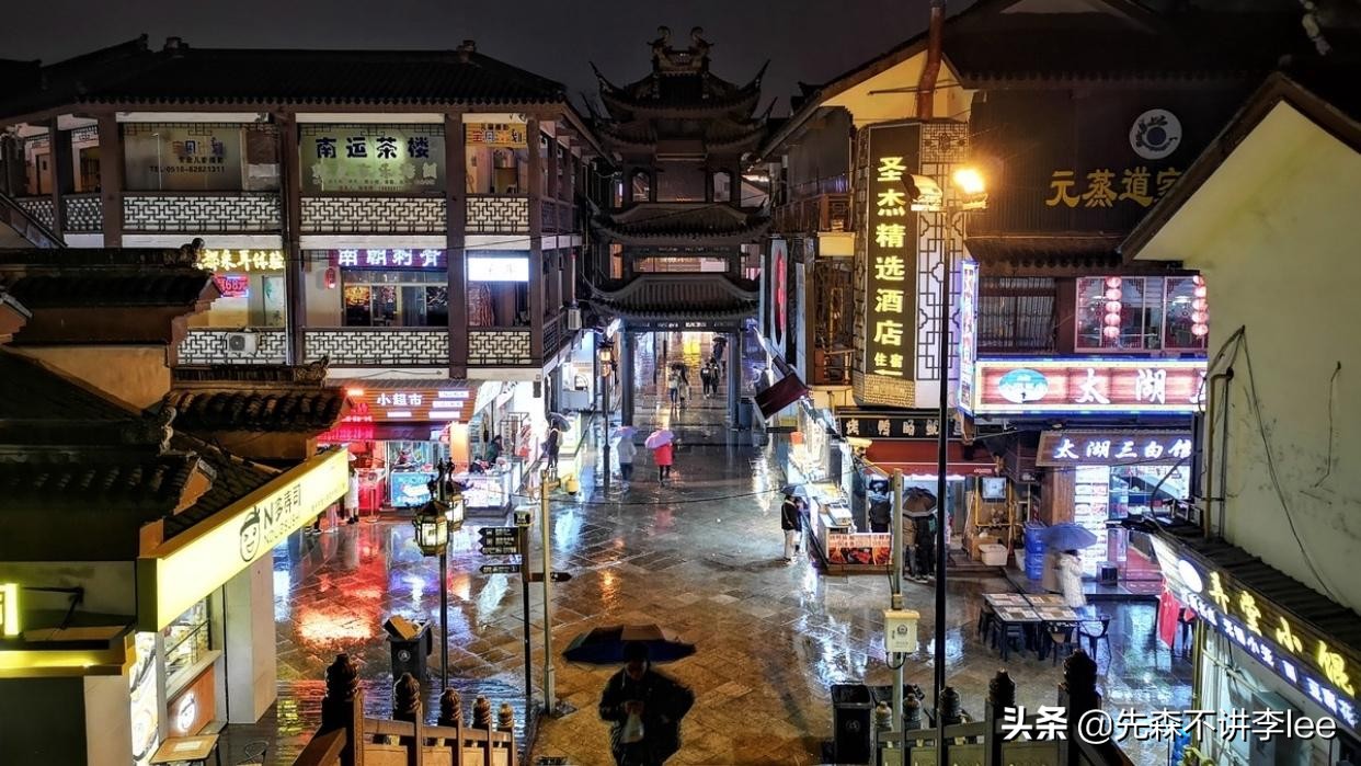 有无锡夫子庙之称，千年古刹和美食街无缝对接，游客：完全没得比