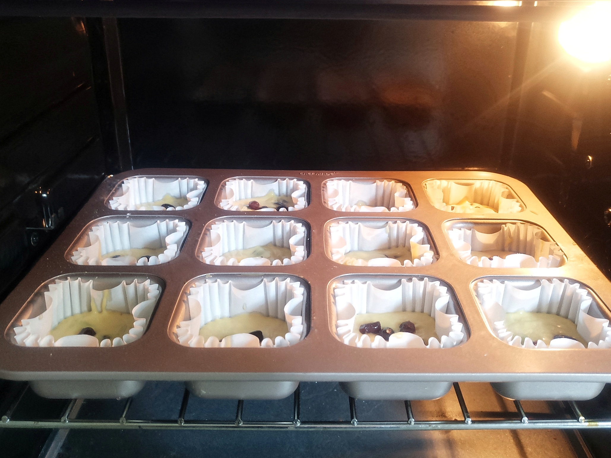 不用打发鸡蛋，也能做出松软可口的小蛋糕，简单易学，成功率超高