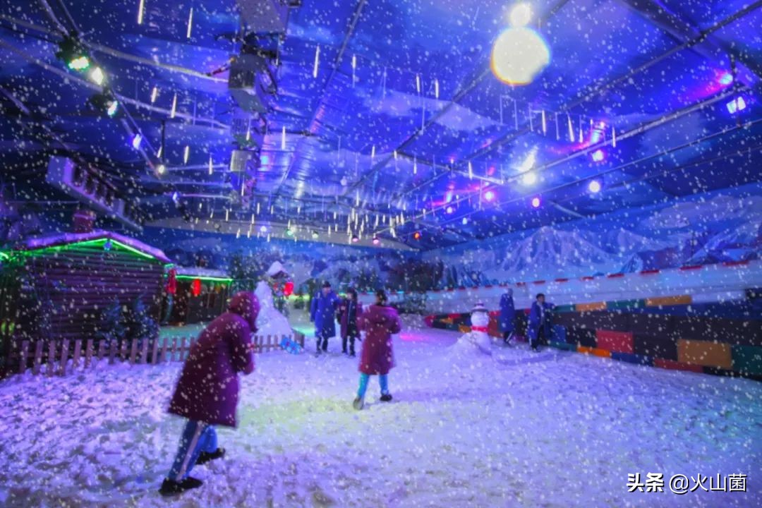 逃离高温“熔炉”，南方的夏天就该玩雪