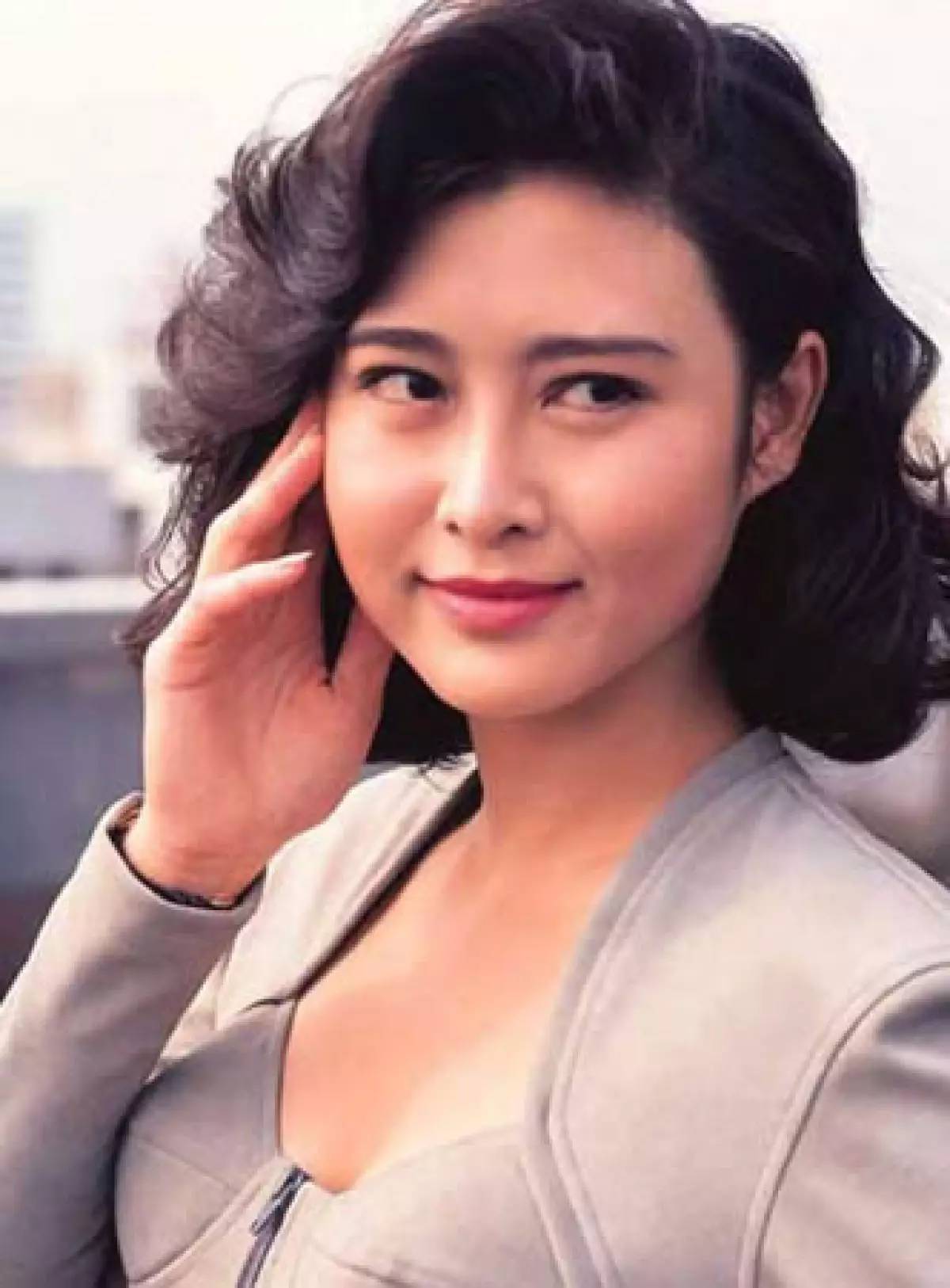 《力王》,《人蛇大战》你还记得那些“少儿不宜”的电影吗?