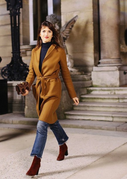 被靴子挑花眼怎么破?一双基础半靴三个组合方式,职场时尚挺简单