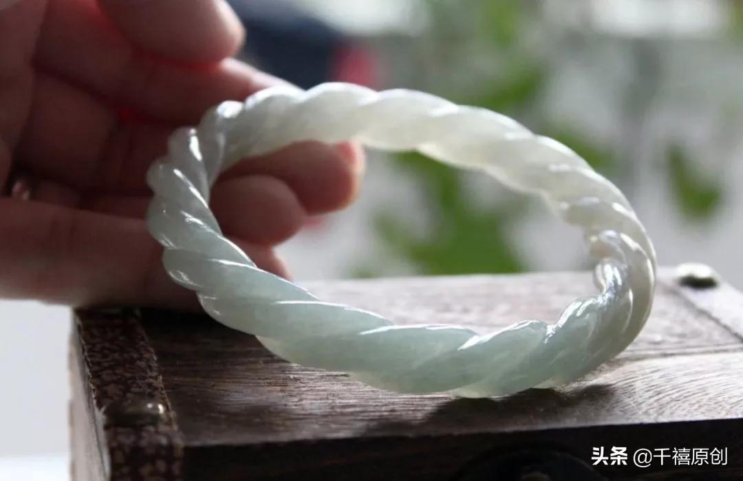 适合年轻人戴的黄金手镯款式推荐,黄金手镯首饰选购攻略