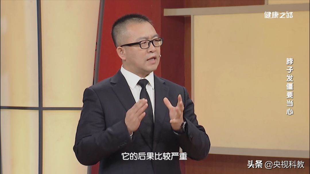 脖子老是发紧应该做什么检查,颈大神经出了问题怎么办呢