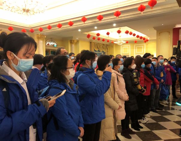 白衣执甲护苍生,谢谢你们白衣天使朗读