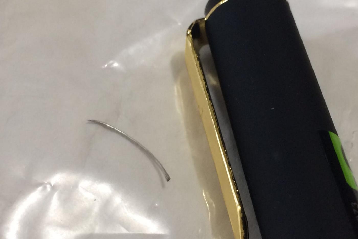 女子整容做酒窝失败,人造酒窝手术的样子