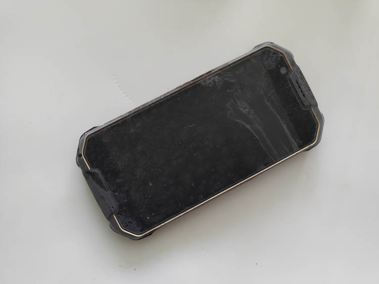 目前最强双摄手机,待机20天手机