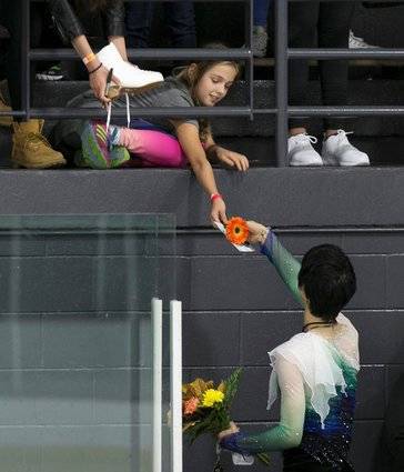 羽生结弦是个什么样的人,羽生结弦封神之战视频央视解说