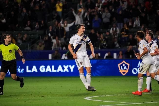 伊布的十大惊艳破门,伊布破门视频完整版