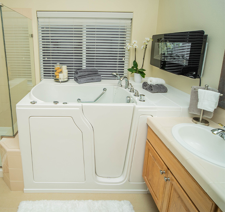 日式步入式浴缸,老年人步入式浴缸推荐