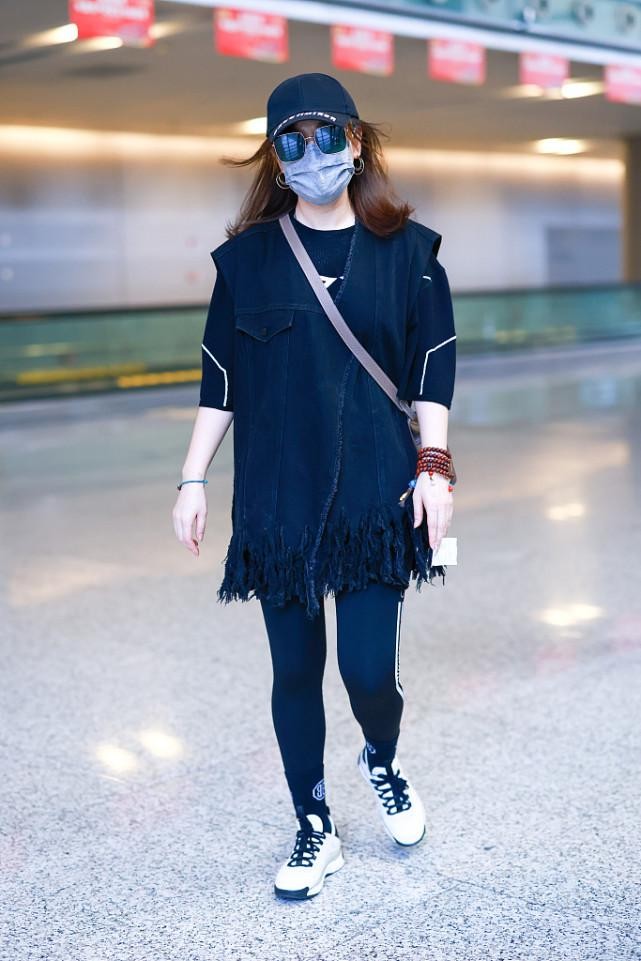 薛佳凝减龄穿搭,薛佳凝穿藏服