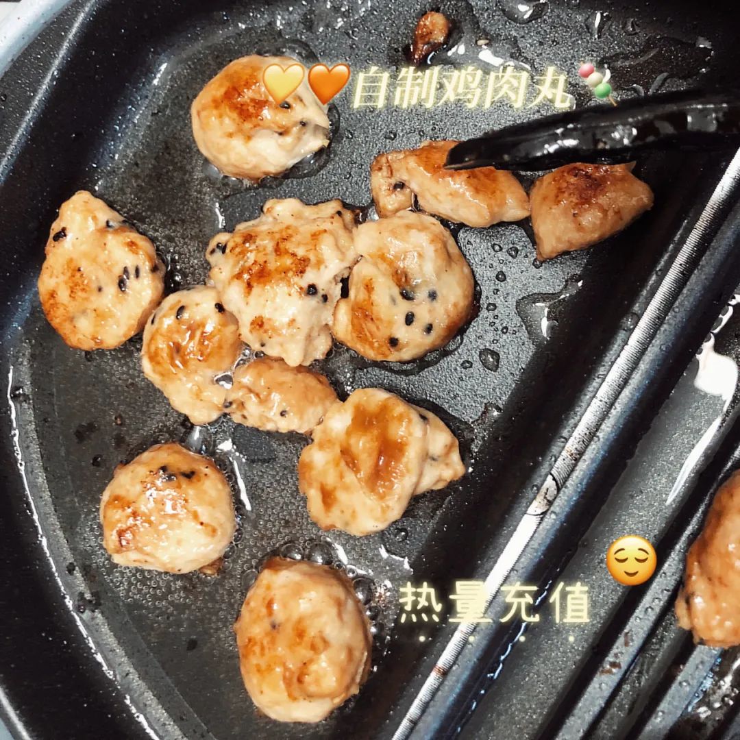 邻居秀家|细节控的家有多治愈?单凭她家开关就能出圈了