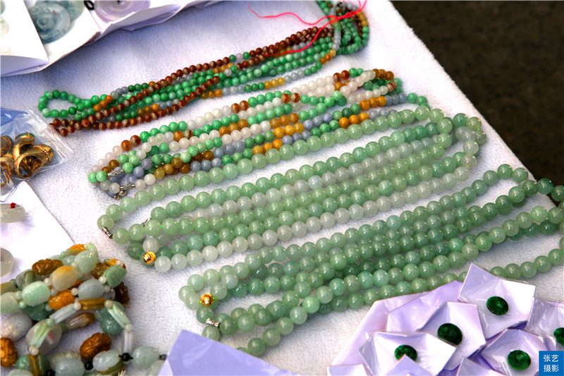 腾冲有名的玉石市场,腾冲玉石生意