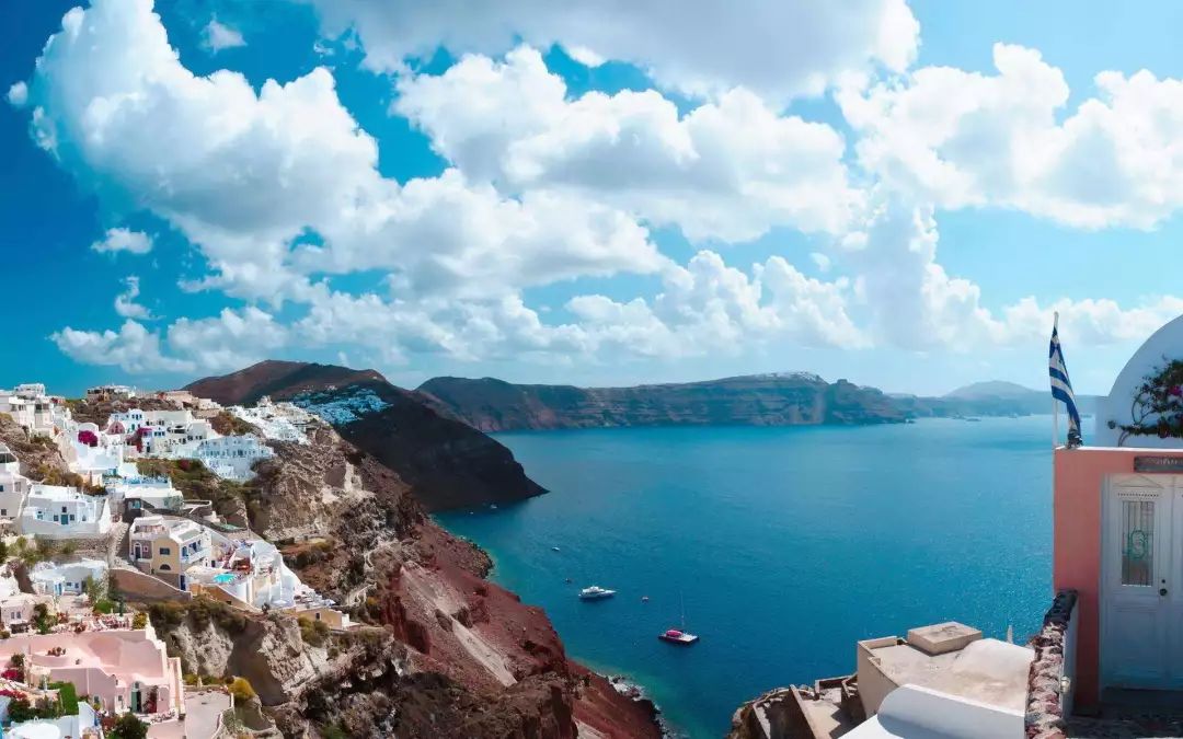 爱琴海的海是甜的还是咸的,爱琴海蓝跟什么蓝相似