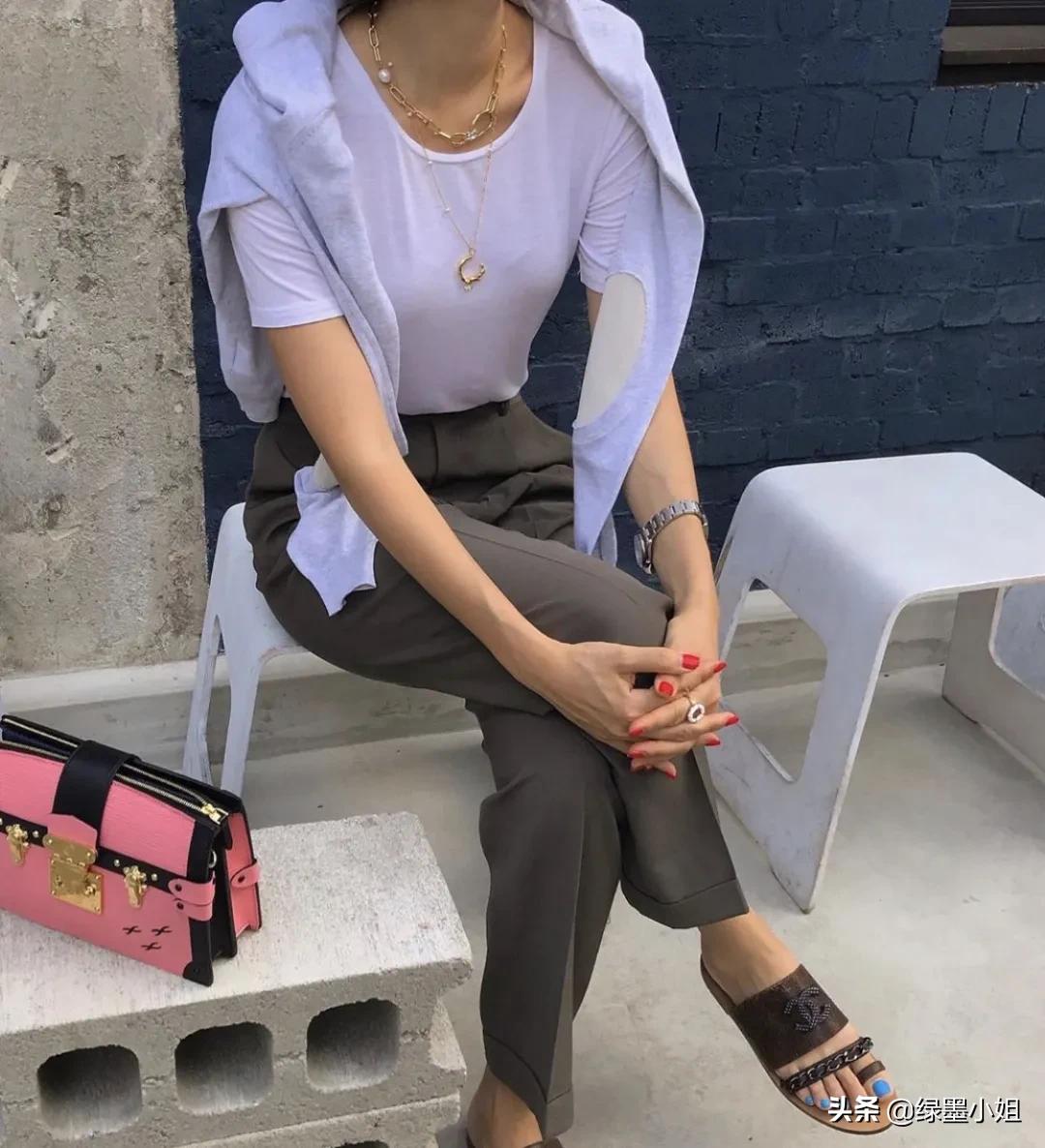 韩国女神jessica白色礼服,jessica日常穿衣搭配