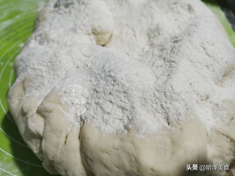 水碱馒头或开花馒头做法,怎样蒸开花大碱馒头