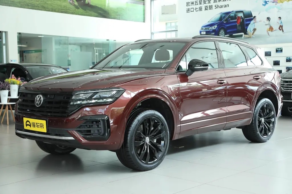 途锐手套箱漏水怎么回事,新途锐副驾驶手套箱下漏水