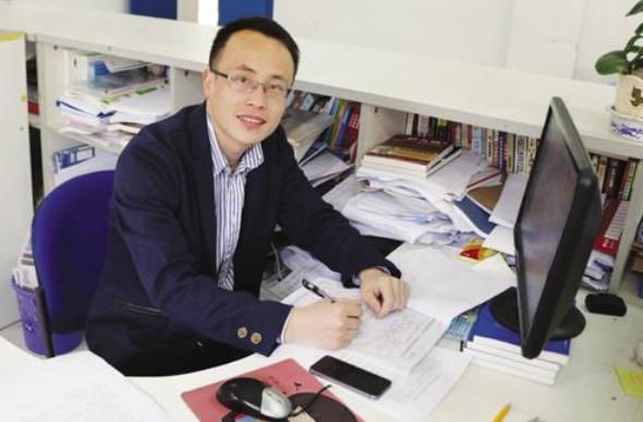 大学辅导员薪资曝光网友酸了,大学辅导员工资真的很低吗