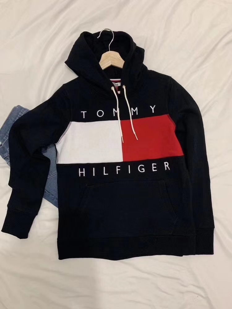 太值了吧!一两百左右就可以买到,THckdkny等牌子衣服