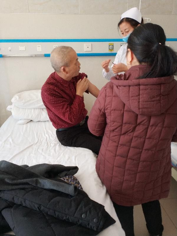 爸爸再爱我一次观后感蓝光,爸爸再爱我一次养父得胃癌