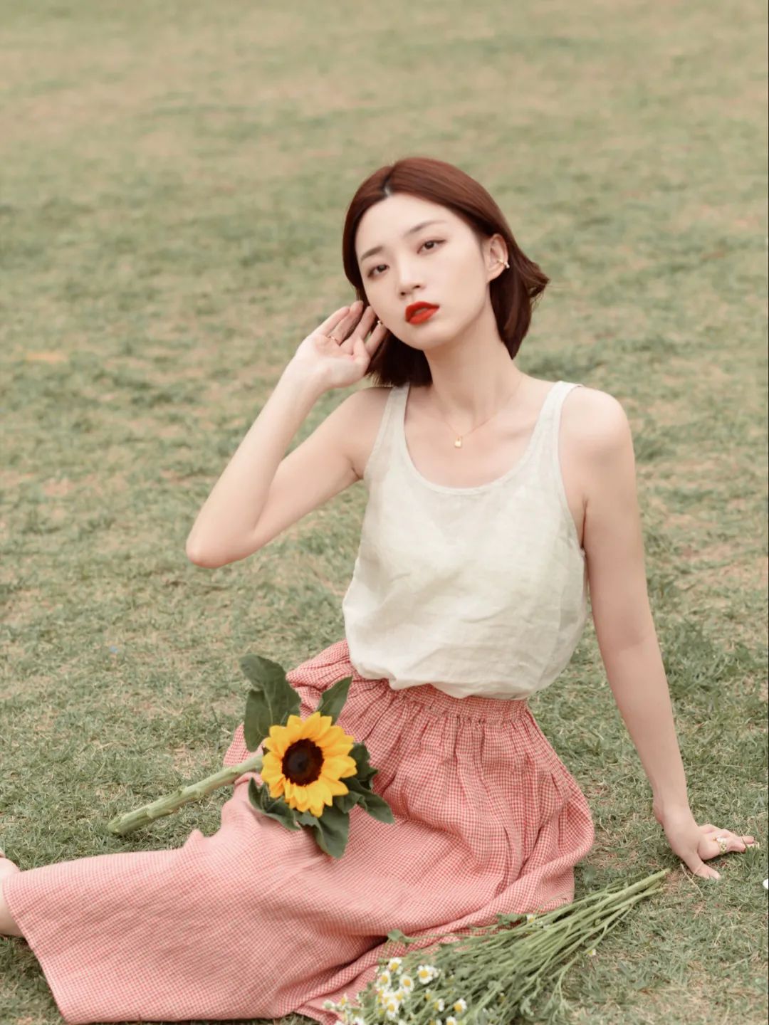 今年流行的时尚可爱减龄超短发,今年流行剪短发造型