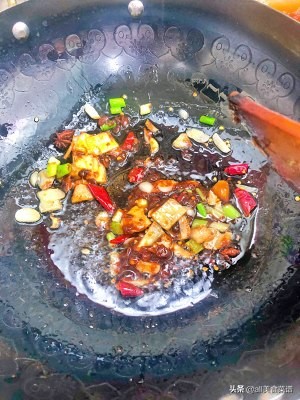 自家小院铁锅炖鸡鸭鱼肉,铁锅炖鱼肉最好吃的做法