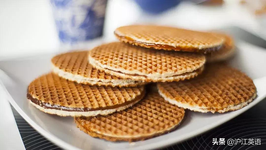 这个国家满街帅哥1米8，和中国互相安利，都安利错了，你知道吗？