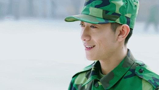 张一山开车完整视频,张一山开跑车视频